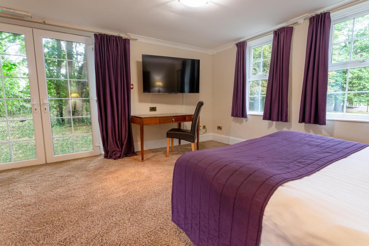 Woodland Manor Hotel Bedford Exterior foto